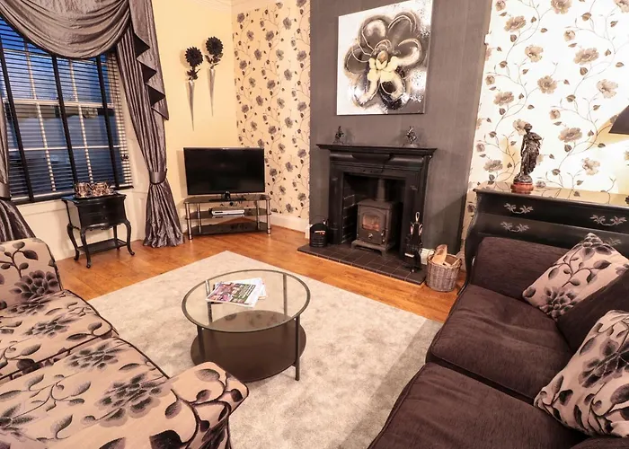 Sneaton Hall 4 ويتبي