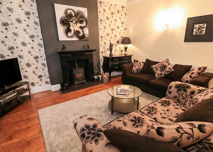 Sneaton Hall 4 * ويتبي