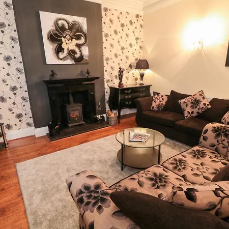Sneaton Hall 4 * וויטבי